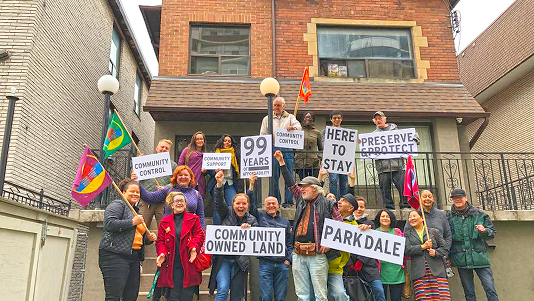 Des locataires de Parkdale à la recherche de solutions communautaires à l’embourgeoisement